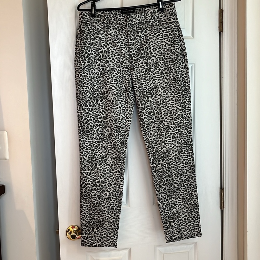 NWT Banana Republic Sloan cropped pants black & grey leopard print sz 4